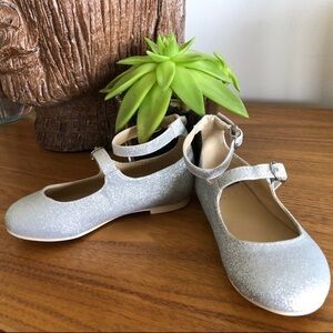 NEW WITH TAGS Janie & Jack Shimmery Silver Shoes Size 8